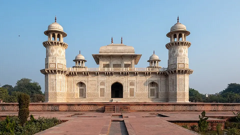 Itmad ud Daula's tomb, Agra: The tomb Nur Jahan built for her father, 1622 to 1628, the first Mughal building faced entirely in white marble.