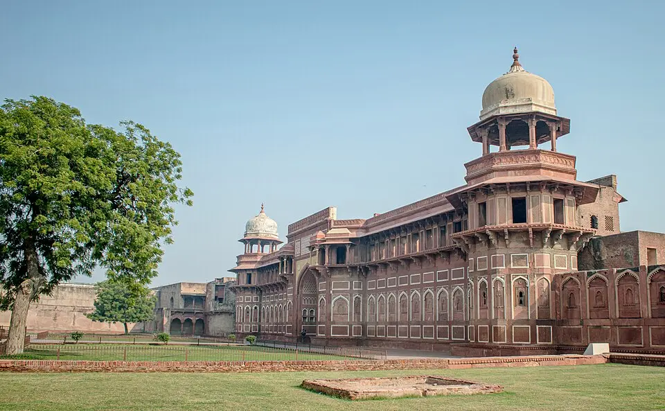 The Jahangiri Mahal, Agra Fort: Akbar's palace in red sandstone inside Agra Fort, with Gujarati and Rajasthani brackets and carved columns.