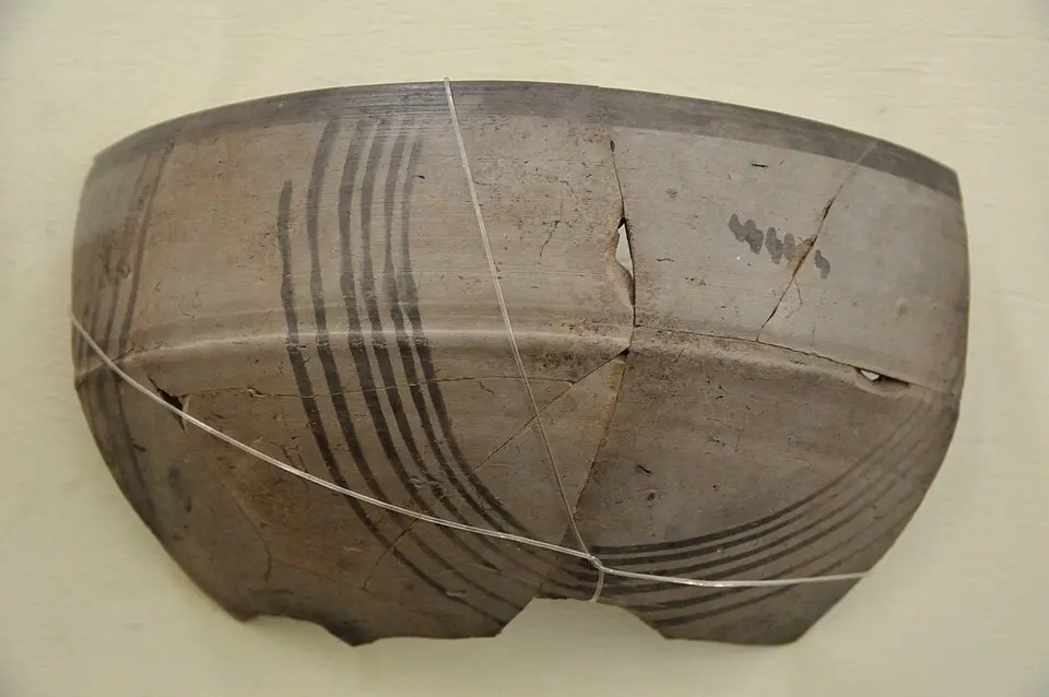 Painted Grey Ware from Sonkh, Mathura: Painted Grey Ware is associated with the Later Vedic phase, especially in Kuru Panchala.