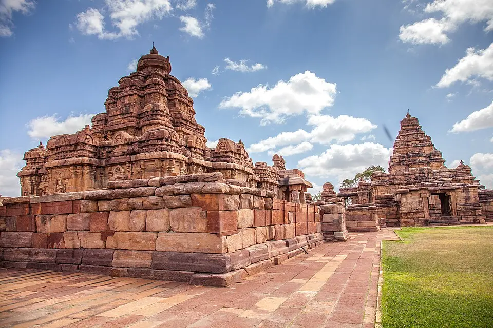 The Mallikarjuna and Virupaksha temples, Pattadakal: The Virupaksha, built by queen Lokamahadevi, is Dravida and modelled on the Kailasanatha at Kanchipuram.
