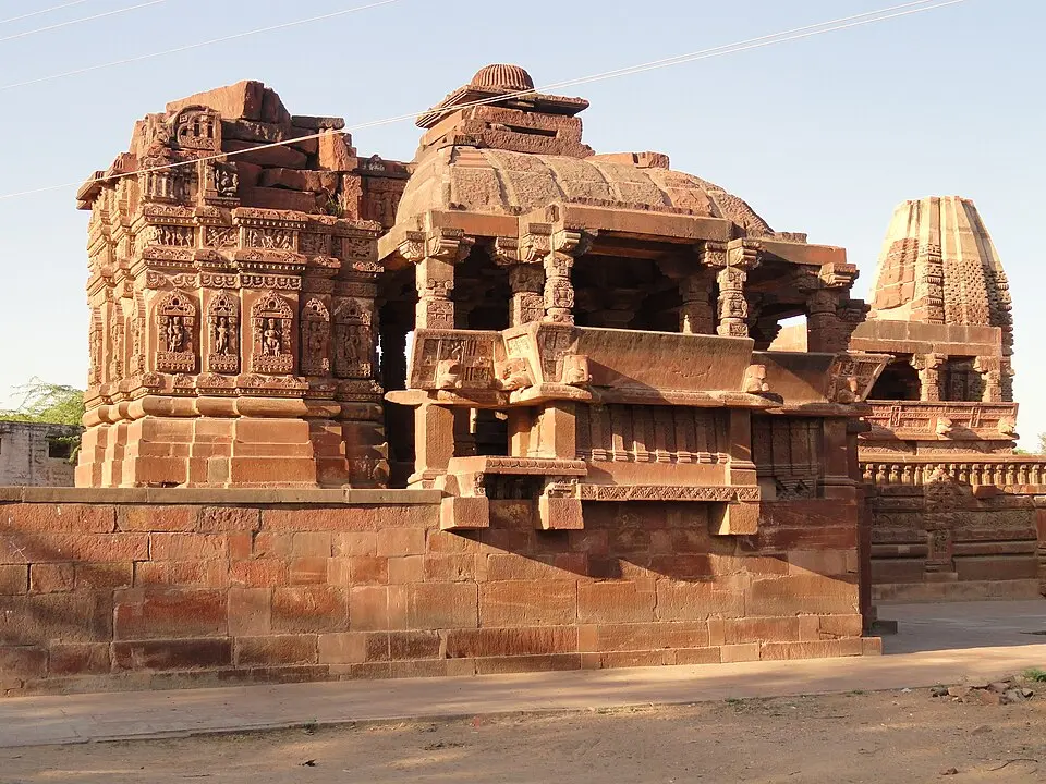 The temples at Osian: The earliest surviving temple complex in Rajasthan, Pratihara to Chahamana, with both Hindu and Jain temples.