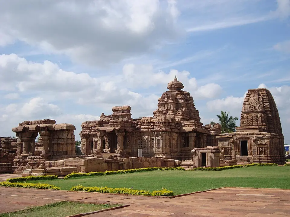 Mallikarjuna and Kashivishwanatha temples at Pattadakal
