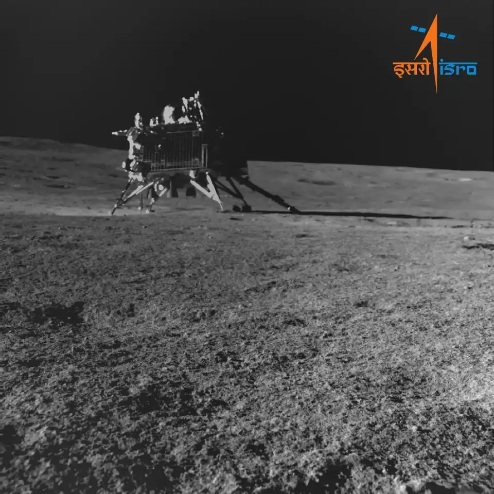 The Vikram lander on the Moon photographed by the Pragyan rover