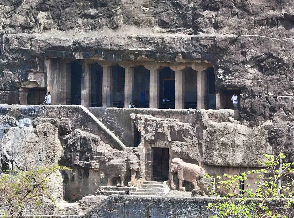 Ajanta Cave 16: Cave 16 carries an inscription of Harishena's minister Varahadeva, from Ajanta's second phase under Vakataka patronage.