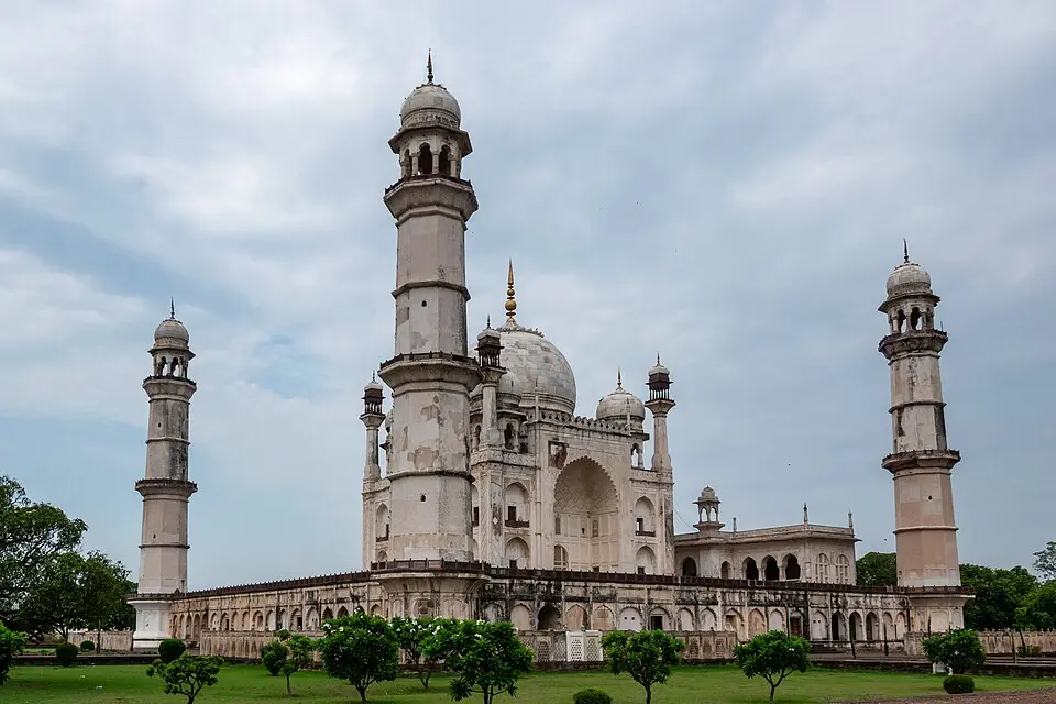 Bibi ka Maqbara, Aurangabad: The Dakkhani Taj, built by Prince Azam Shah for his mother in 1660 to 1661 as an imitation of the Taj.