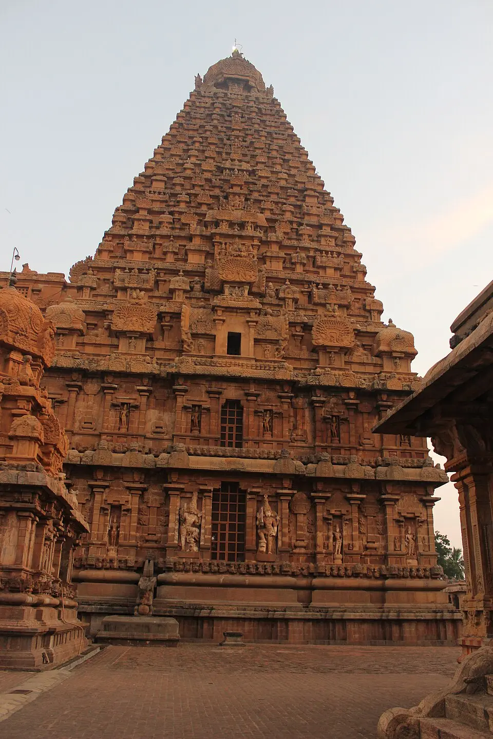 The Brihadeeswara, Thanjavur: Rajaraja I's temple of about 1010, its vimana about 66 metres, the tallest in India when built.