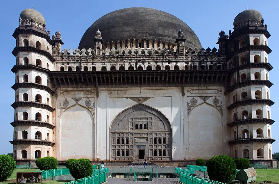 Gol Gumbaz, Bijapur: Muhammad Adil Shah's mausoleum, the largest masonry dome in India, with its seven storey octagonal corner towers.